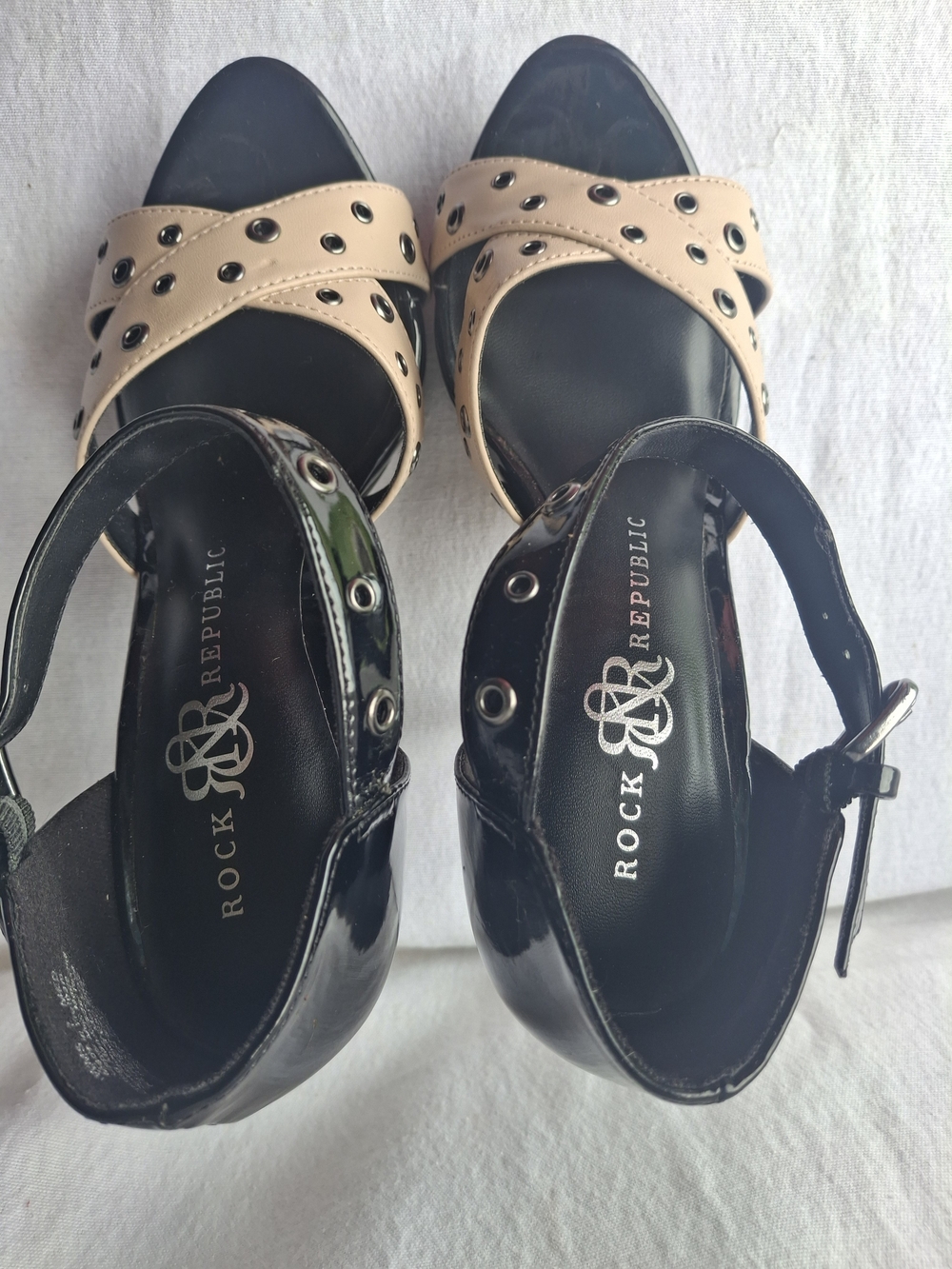 Rock & Republic  Two-Tone Beige and Black High Heel  Sandals